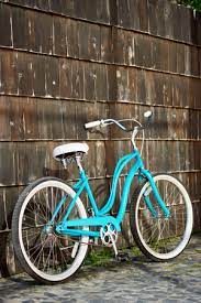 Bicicleta color azul turquesa